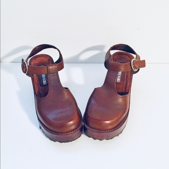 SOLD Vintage 90s Leather Platform Clogs Wood Shoes - Picture 2 of 7